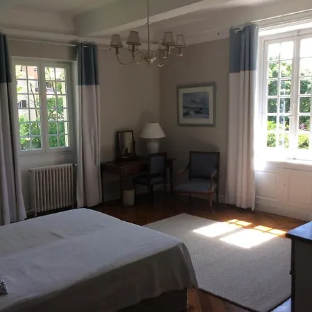 Le Clos Genois 3* Сен-Жени-Лаваль